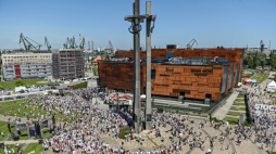 Gdańsk. Plac Solidarności. Fot. PAP/J. Dzban