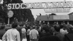 Strajki 1980 r. - Stocznia Gdańska. Fot. PAP/CAF/J. Uklejewski