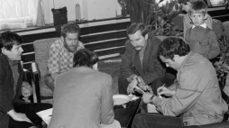 Stocznia Gdańska, 1980 r. Lech Wałęsa, Andrzej Gwiazda. Fot. PAP/CAF/S. Kraszewski