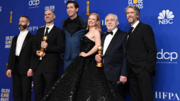 Twórcy serialu "Sukcesja": Jeremy Strong, Jesse Armstrong, Nicholas Braun, Sarah Snook, Brian Cox i Alan Ruck. Fot. PAP/EPA