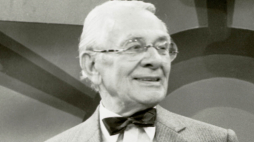 Warszawa, 1985-08. Mieczysław Fogg podczas realizacji telewizyjnego programu rozrywkowego Studio Lato. PAP/T. Zagoździński