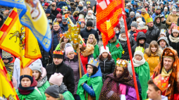 azimierz Dolny, 06.01.2020. Orszak Trzech Króli na rynku w Kazimierzu Dolnym.  PAP/W. Jargiło