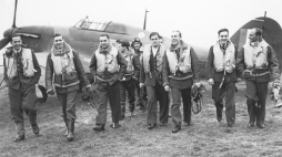 Piloci Dywizjonu 303. Źródło: Wikimedia Commons
