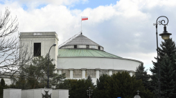 Budynek Sejmu w stolicy. Fot. PAP/R. Pietruszka