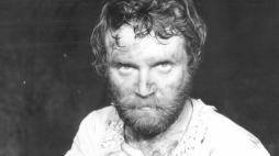 Łódź 1972-03. Aktor Leonard Pietraszak podczas realizacji serialu telewizyjnego "Czarne chmury". PAP/CAF-W. Rozmysł