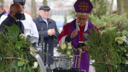 Uroczystości pogrzebowe aktora Piotra Machalicy na cmentarzu św. Rocha w Częstochowie. Fot. PAP/W. Deska