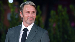 Mads Mikkelsen. Fot. PAP/EPA/E. Ferrari