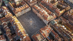 Rynek Starego Miasta w Warszawie. Fot. PAP/Kalbar