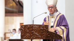 Metropolita katowicki abp Wiktor Skworc. Fot. PAP/A. Grygiel