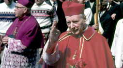 Prymas Polski, kardynał Stefan Wyszyński (P). Fot. PAP/J. Morek