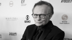 Nowy Jork	2017-11-21 Larry King na uroczystości wreczenia nagród Emmy. Fot. PAP/EPA