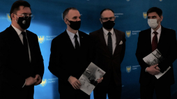 Podpisanie umowy z wykonawcą nowej wystawy głównej Śląskiego Centrum Wolności i Solidarności. Źródło: Śląskie Centrum Wolności i Solidarności
