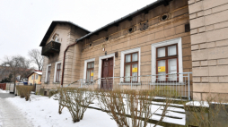 Radom, 03.02.2021. Pałac miejski hrabiego Oppermana przy ulicy Leopolda Okulickiego 9 w Radomiu, 3 bm. Radomski zabytek przejmie Muzeum imienia Jacka Malczewskiego. Obiekt zostanie zrewitalizowany. Fot. PAP/P. Polak