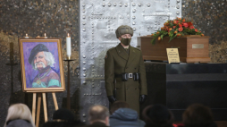 Warszawa, 10.02.2021. Uroczystości pogrzebowe Henryka Jerzego Chmielewskiego w domu pogrzebowym na Powńskiązkach w Warszawie. Fot. PAP/L. Szymański