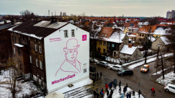 Zabrze, 02.02.2021. Ekologiczny mural z Wojciechem Korfantym w Zabrzu. Fot. PAP/A. Grygiel