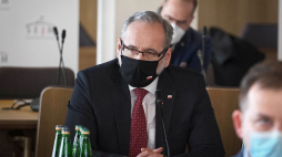 Minister zdrowia Adam Niedzielski podczas posiedzenia sejmowej Komisji Zdrowia. Warszawa, 18.02.2021. Fot. PAP/M. Marek