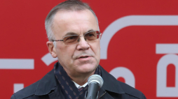 arszawa, 16.11.2020. Sekretarz stanu w Ministerstwie Kultury, Dziedzictwa Narodowego i Sportu Jarosław Sellin podczas konferencji prasowej w Warszawie. PAP/T. Gzell