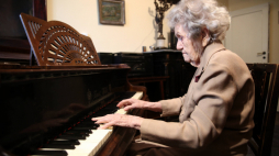 Najstarsza pianistka na świecie, Wanda Szajowska. PAP/Ł. Gągulski