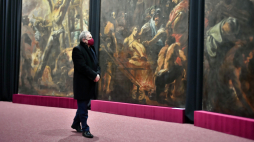 Warszawa, 04.02.2021. Wicepremier, minister kultury, dziedzictwa narodowego i sportu Piotr Gliński podczas wizyty w siedzibie Muzeum Kolekcji im. Jana Pawła II - Galerii Porczyńskich w Warszawie. Fot. PAP/A. Lange