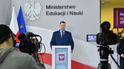 Warszawa, 03.03.2021. Minister edukacji i nauki Przemysław Czarnek podczas konferencji prasowej. Spotkanie dotyczyło tegorocznych egzaminów ósmoklasisty i maturalnego. Fot. PAP/R. Pietruszka