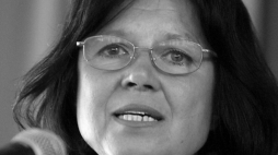 Izabella Sierakowska, 2003 r. Fot. PAP/P. Wierzchowski