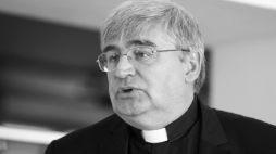 Ks. dr Mirosław Nowak. Fot. PAP/R. Guz