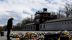 Prezydent Niemiec Frank-Walter Steinmeier podczas uroczystości w 76. rocznicę wyzwolenia niemieckiego obozu koncentracyjnego Buchenwald. Fot. PAP/EPA