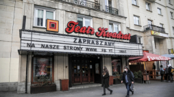  Warszawa, 09.04.2021. Teatr Kwadrat przy ul. Marszałkowskiej 138. Fot. PAP/W. Olkuśnik