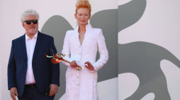 Pedro Almodóvar i Tilda Swinton. Fot. PAP/EPA