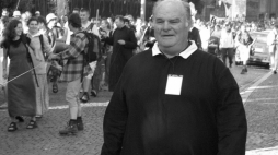 Ks. Stanisław Orzechowski, 2005 r. Fot. PAP/A. Hawałej