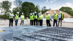 Wicepremier, minister kultury prof. Piotr Gliński oraz wiceszef MKDNiS Jarosław Sellin odwiedzili budowę Muzeum Historii Polski na warszawskiej Cytadeli.  Źródło: MKDNiS