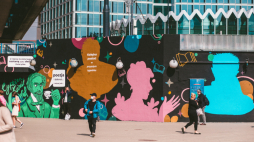 Mural z wizerunkiem Cypriana Kamila Norwida na warszawskiej „Patelni”. Źródło: NCK