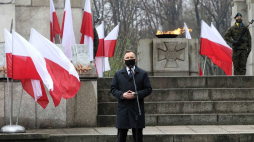 Prezydent Andrzej Duda podczas uroczystości przy pomniku Czynu Powstańczego na Górze św. Anny. 02.05.2021. Fot. PAP/K. Świderski