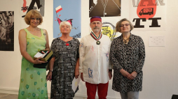 Danuta Jaworska-Thomas i Andrzej Kalina uhonorowani Złotym Medalem „Zasłużony Kulturze Gloria Artis”. Fot. MKDNiS
