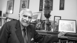 Profesor Witold Kieżun. Fot. PAP/L. Szymański
