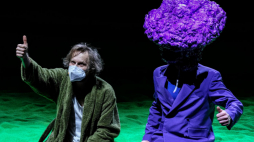 Fragment próby spektaklu „Rzeźnia numer pięć” w Teatrze Współczesnym we Wrocławiu. Źródło: www.wteatrw.pl