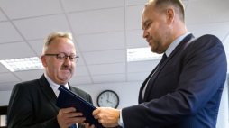Od lewej: wiceprezes IPN dr hab. Karol Polejowski, prezes IPN dr Karol Nawrocki. Fot. Sławek Kasper (IPN)