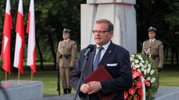 Warszawa, 11.07.2021. Szef Urzędu do Spraw Kombatantów i Osób Represjonowanych Jan Józef Kasprzyk podczas uroczystości pod pomnikiem Ofiar Ludobójstwa dokonanego przez nacjonalistów ukraińskich na obywatelach II RP na terenie województw płd.-wsch. w latach 1942-1947. Fot. PAP/P. Supernak 
