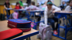 Koronawirus w Polsce: uczniowie Szkoły Podstawowej nr 16 w Rzeszowie po powrocie z zimowych ferii do swojej placówki edukacyjnej. 18.01.2021. Fot. PAP/D. Delmanowicz