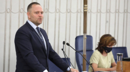 Kandydat na prezesa Instytutu Pamięci Narodowej dr Karol Nawrocki podczas posiedzenia Senatu. Warszawa, 22.07.2021. Fot. PAP/T. Gzell