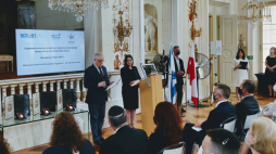 Ceremonia wręczenia przez ambasadę Izraela medali i dyplomów honorowych „Sprawiedliwy wśród Narodów Świata” rodzinom Polaków, którzy ratowali Żydów podczas II wojny światowej. Źródło: www.twitter.com/IsraelinPoland