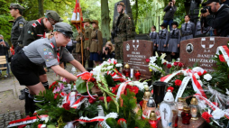 Spotkanie przy grobach Danuty Siedzikówny „Inki” oraz Feliksa Selmanowicza „Zagończyka” w 75. rocznicę śmierci i 5. rocznicę państwowego pogrzebu na Cmentarzu Garnizonowym w Gdańsku. Fot. PAP/A. Warżawa
