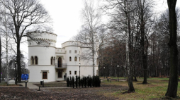 Odrestaurowana oficyna XIX-wiecznego pałacu Tiele-Wincklerów w dzielnicy Miechowice w Bytomiu. 12.2020. Fot. PAP/A. Grygiel