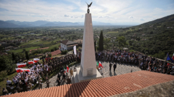 Piedimonte San Germano, Włochy, 17.05.2019. Uroczystości z udziałem polskiej delegacji przed pomnikiem 6 Pułku Pancernego im. Dzieci Lwowskich, 17 bm. w Piedimonte San Germano w 75. rocznicę bitwy o Monte Cassino. Fot. PAP/L. Szymański