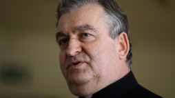 Ks. Bogdan Bartołd. Fot. PAP/R. Guz