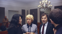 Warszawa 01.10.1980. Filharmonia Narodowa. X Międzynarodowy Konkurs Pianistyczny im. Fryderyka Chopina (2-19 października). Nz. członkowie jury, od lewej: Marta Argerich, Lidia Grychtołówna, Kazimierz Kord. Fot. PAP/J. Morek 