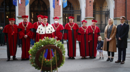 Kraków, 01.10.2021. Rektor UJ prof. dr hab. Jacek Popiel (4L) podczas inauguracji nowego roku akademickiego na Uniwersytecie Jagiellońskim, najstarszej polskiej uczelni. Fot. PAP/Ł. Gągulski