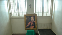 Cela abp. Antoniego Baraniaka w Muzeum Żołnierzy Wyklętych i Więźniów Politycznych PRL w Warszawie. 2017 r. Fot. PAP/M. Obara