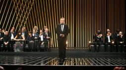 Wicepremier, minister kultury, dziedzictwa narodowego i sportu Piotr Gliński (C) bierze udział w gali wręczenia nagród oraz I Koncercie Laureatów Konkursu Chopinowskiego w Teatrze Wielkim – Operze Narodowej w Warszawie. Fot. PAP/A. Lange