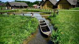Skansen archeologiczny Karpacka Troja w Trzcinicy. Fot. PAP/D. Delmanowicz